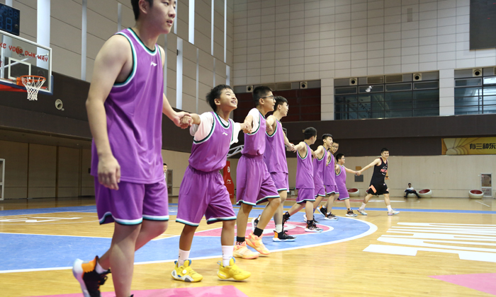小學(xué)生籃球夏令營報名哪家好