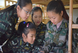 休息的女戰(zhàn)士