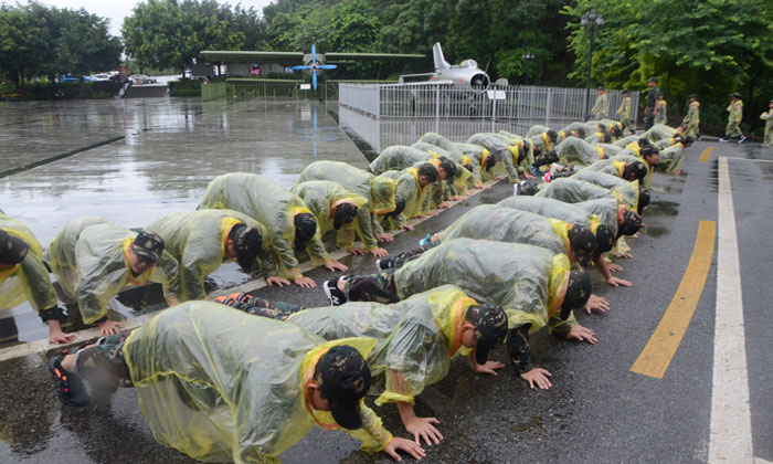  下雨也擋不住我訓練的決心