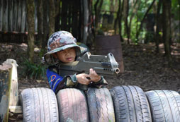 小心我已經(jīng)瞄準(zhǔn)你了