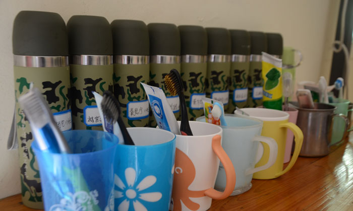 整齊的洗漱用品