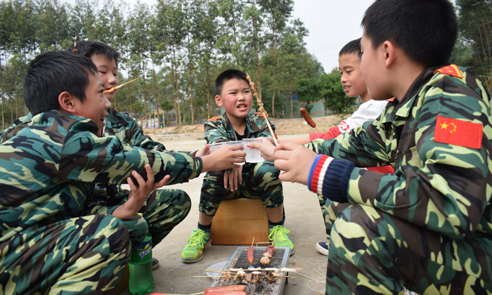 軍中結(jié)下的深厚友誼