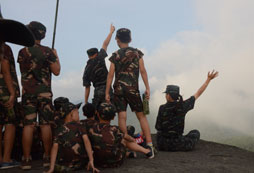 大山之上的我們