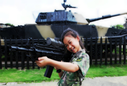 連云港中學(xué)生軍事夏令營震撼來襲