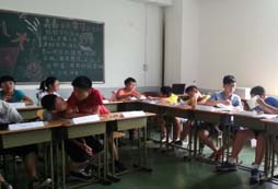 遼寧青少年夏令營(yíng)解決孩子學(xué)習(xí)英語(yǔ)的困難
