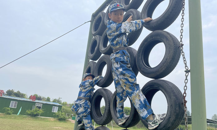 攀爬輪胎網(wǎng)墻