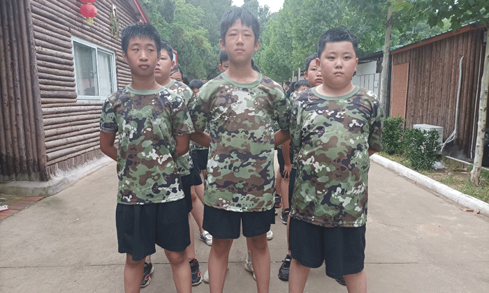 麗江軍事夏令營(yíng).gif