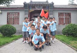 在愉快的領(lǐng)袖夏令營(yíng)活動(dòng)中成長(zhǎng)