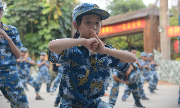 軍事領(lǐng)袖夏令營(yíng)