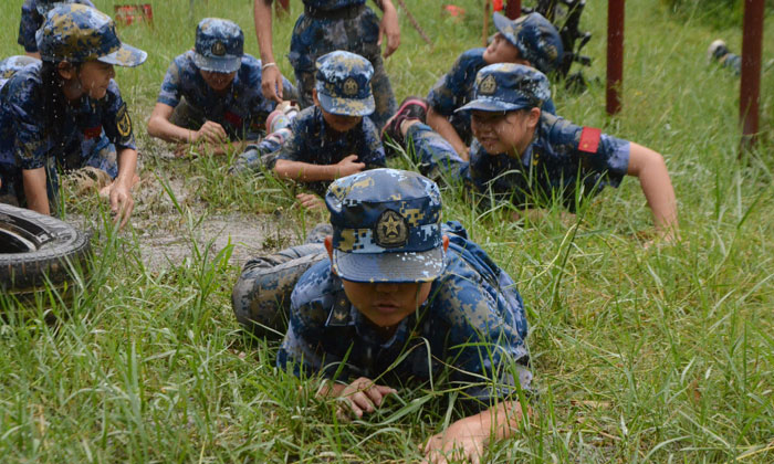 領(lǐng)袖軍事夏令營課程.jpg