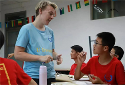 孩子參加領(lǐng)袖夏令營能夠?qū)W到些什么？