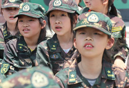 暑期青少年未來領(lǐng)袖特訓(xùn)夏令營哪家比較專業(yè)