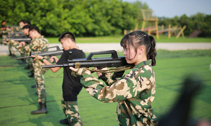 軍事領(lǐng)袖夏令營