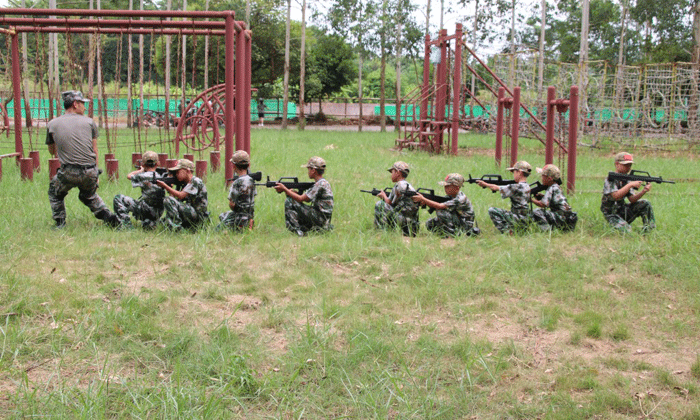 柳州軍訓(xùn)夏令營報名費(fèi)用是多少