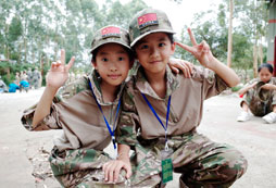 廣西柳州小學生軍事夏令營讓孩子體驗軍事生活！