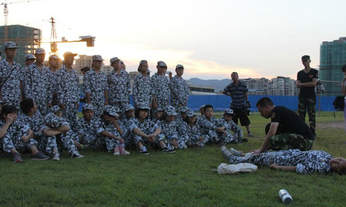 勵(lì)志軍事夏令營(yíng)靠什么保障所有學(xué)員的安全.jpg