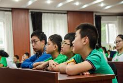 名校勵志夏令營帶你游學(xué)名校