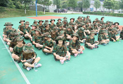 孩子參加瀘州軍事夏令營(yíng)收獲滿(mǎn)滿(mǎn)