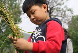 呂梁中學(xué)生研學(xué)夏令營(yíng)帶領(lǐng)孩子開(kāi)拓眼界