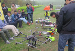 參加趣玩兒夏令營的無人機課程有哪些好處？