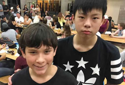 參加領(lǐng)袖成長夏令營體驗(yàn)英國獨(dú)特的魅力