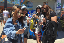 出國留學(xué)體驗(yàn)除了現(xiàn)金還需要給孩子準(zhǔn)備什么呢?