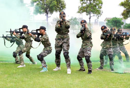 參加黃埔少年軍校軍事夏令營(yíng)讓孩子們收獲滿(mǎn)滿(mǎn)