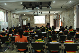 參加眉山夏令營(yíng)讓孩子的假期變得更有意義