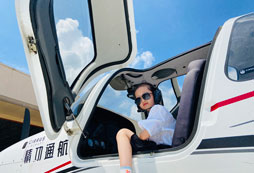 美女機(jī)長