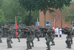 綿陽(yáng)青少年夏令營(yíng)教孩子如何強(qiáng)壯體魄