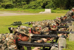 綿陽(yáng)軍事夏令營(yíng)讓中小學(xué)生認(rèn)識(shí)自我