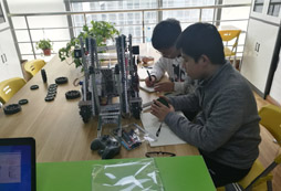 國內(nèi)有適合高中生參加的科技冬令營嗎?