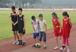 參加名將體育夏令營(yíng)激發(fā)孩子無(wú)限潛能
