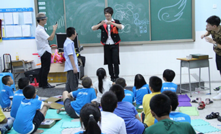 參加魔術(shù)表演夏令營后孩子有了哪些變化？