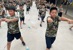南昌軍事拓展夏令營(yíng)培養(yǎng)孩子吃苦耐勞的精神