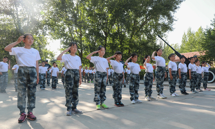 南昌青少年軍事夏令營.gif