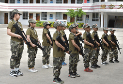 為什么參加南充軍事夏令營？