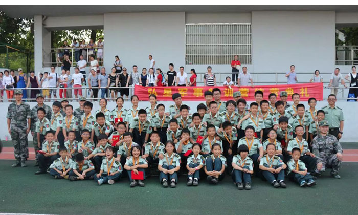 南京暑假軍訓(xùn)夏令營(yíng)費(fèi)用