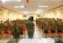 孩子參加南京小學(xué)生夏令營(yíng)軍事特訓(xùn)培養(yǎng)那方面
