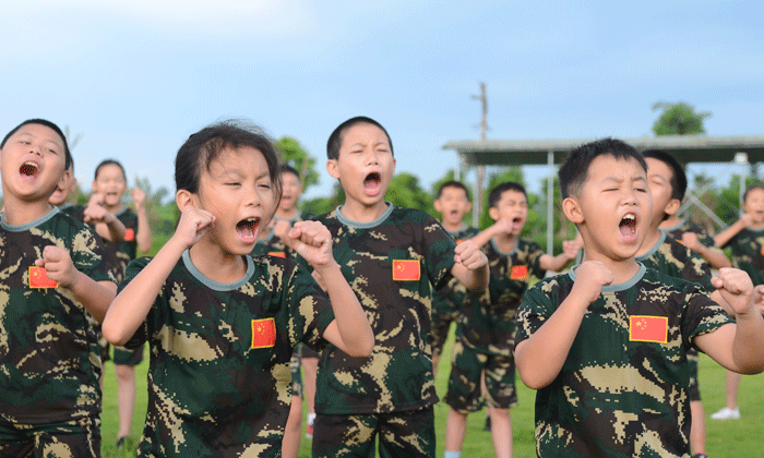 南寧軍事夏令營怎么樣？.gif
