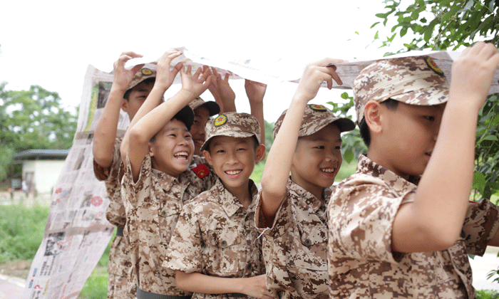 16周歲的孩子參加南寧軍事夏令營有什么樣的改變呢？.gif