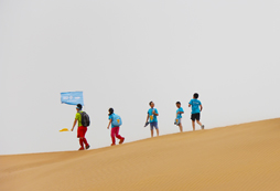 參加寧夏騰格里沙漠夏令營(yíng)需要攜帶哪些必備物品