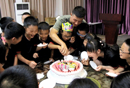 一起過(guò)生日