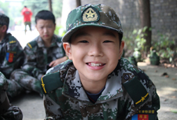 如何選擇合適的部隊(duì)生活夏令營機(jī)構(gòu)