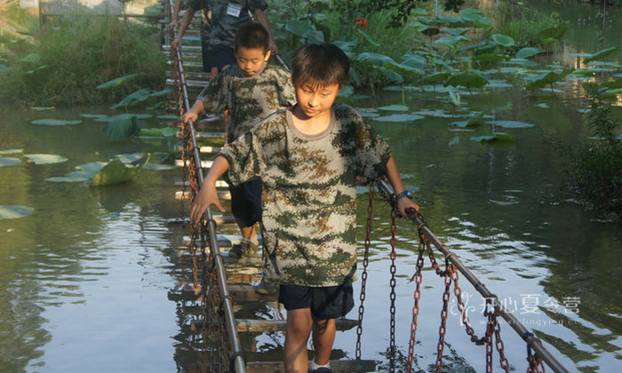 千秋業(yè)軍事夏令營