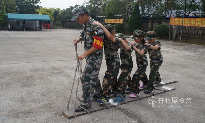 上海西點(diǎn)軍事夏令營(yíng)