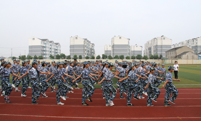 新疆軍事夏令營