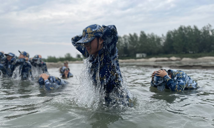 礪劍軍事夏令營師資