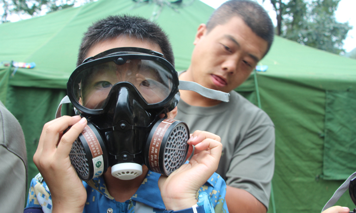 勇者軍事夏令營