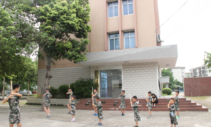 廣西黃埔軍事夏令營(yíng)需要攜帶哪些